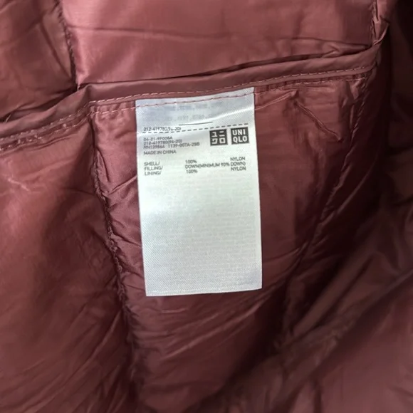 Uniqlo Women Ultra light Down Compact Coat Jacket Color Wine Size L - Picture 9 of 11